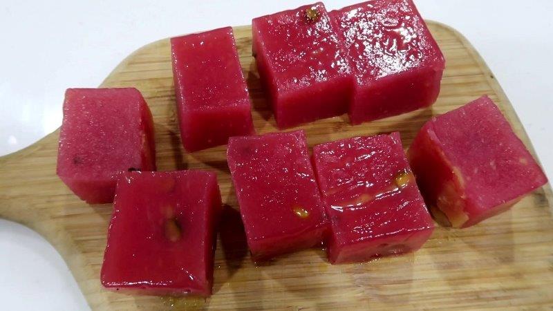 Strawberry Custard Halwa