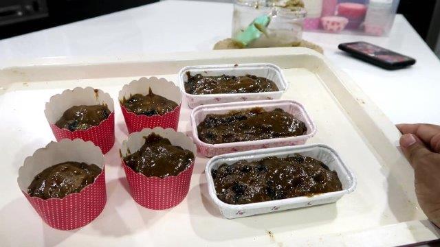 raisin cakes ready to be baked