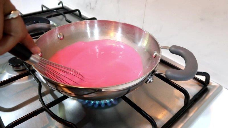Strawberry Custard Halwa
