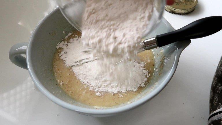 flour in French Almond Cake 