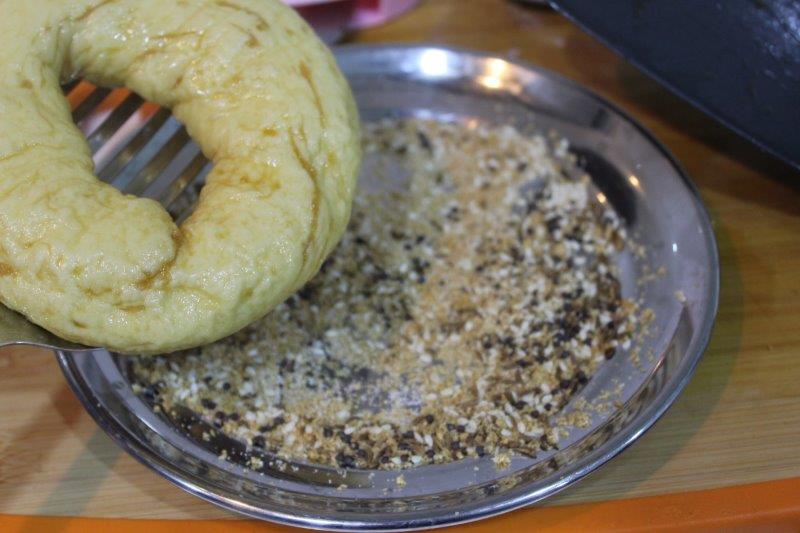 Best Ever Homemade Bagels Recipe - 6