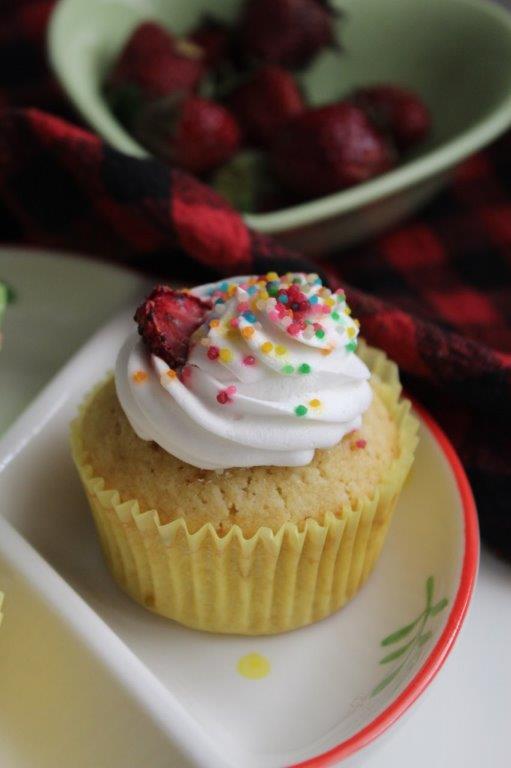 Strawberry Jelly Filled Cupcakes