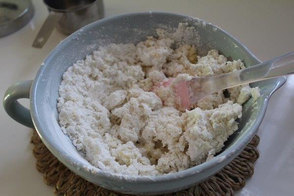 mix rice flour into the dough