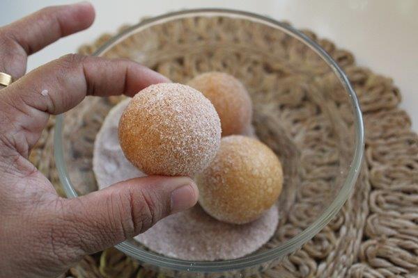 cinnamon sugar coated mochi donuts