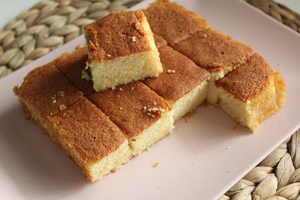 Eggless Vanilla Cake Recipe (Soft and Moist)