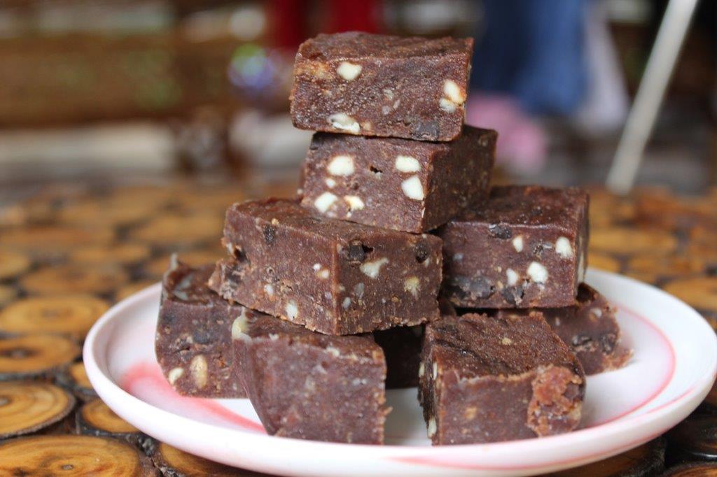 Biscuit Bar made with chocolate, milk, butter and biscuits