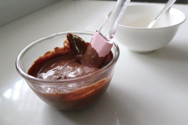 melted chocolate for making mocha mousse