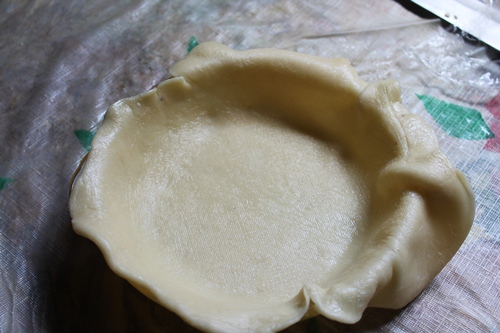 pie dish lined with pastry