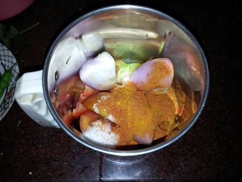 take marinating ingredients in a blender