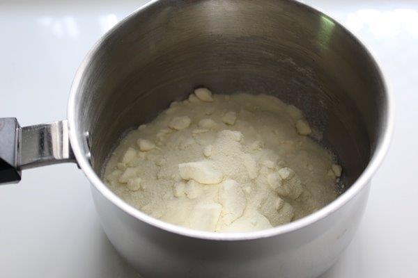 take milk powder in a sauce pan