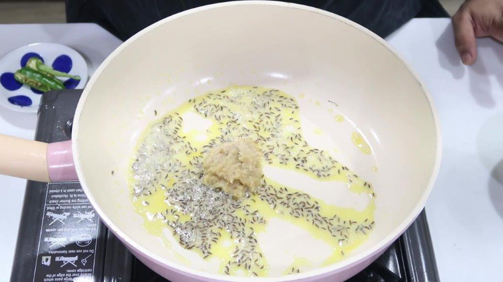 ginger garlic paste in pan