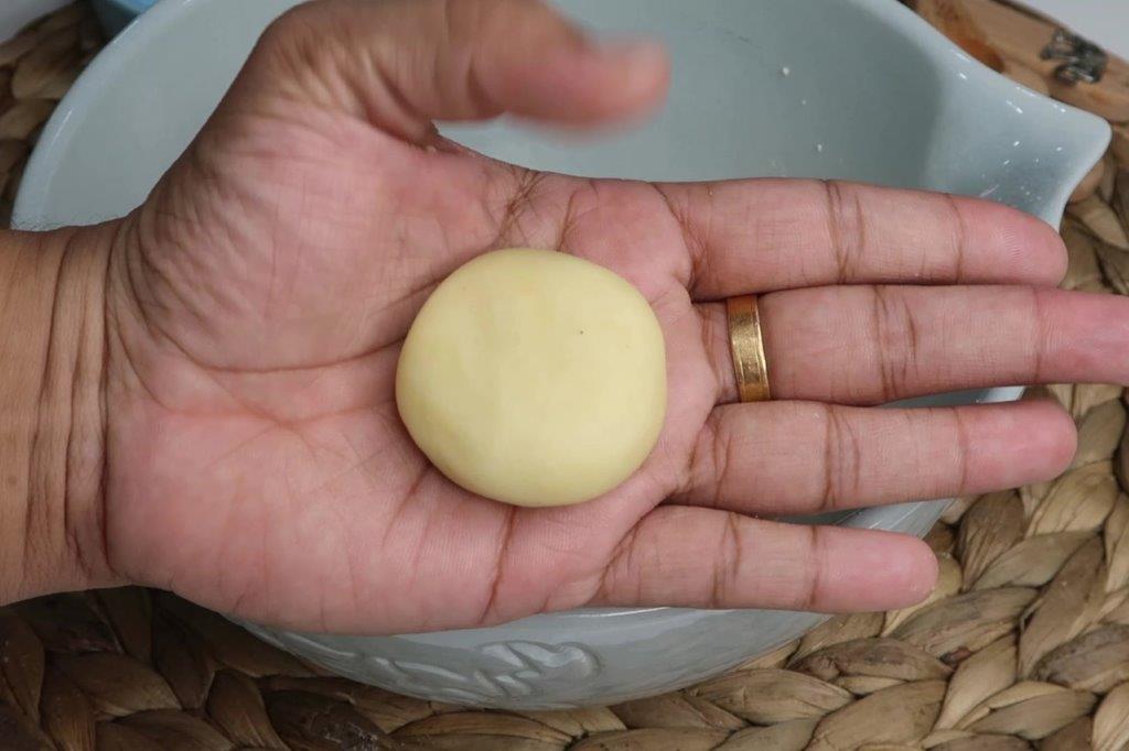ghee biscuits dough shaped into small ball