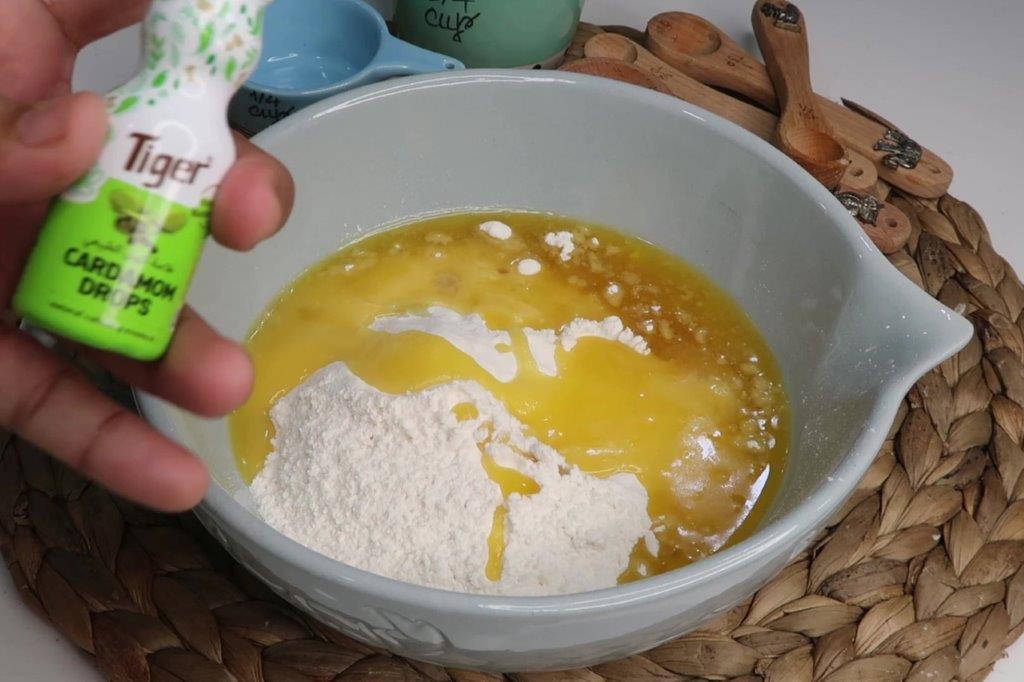 add cardamom powder or extract