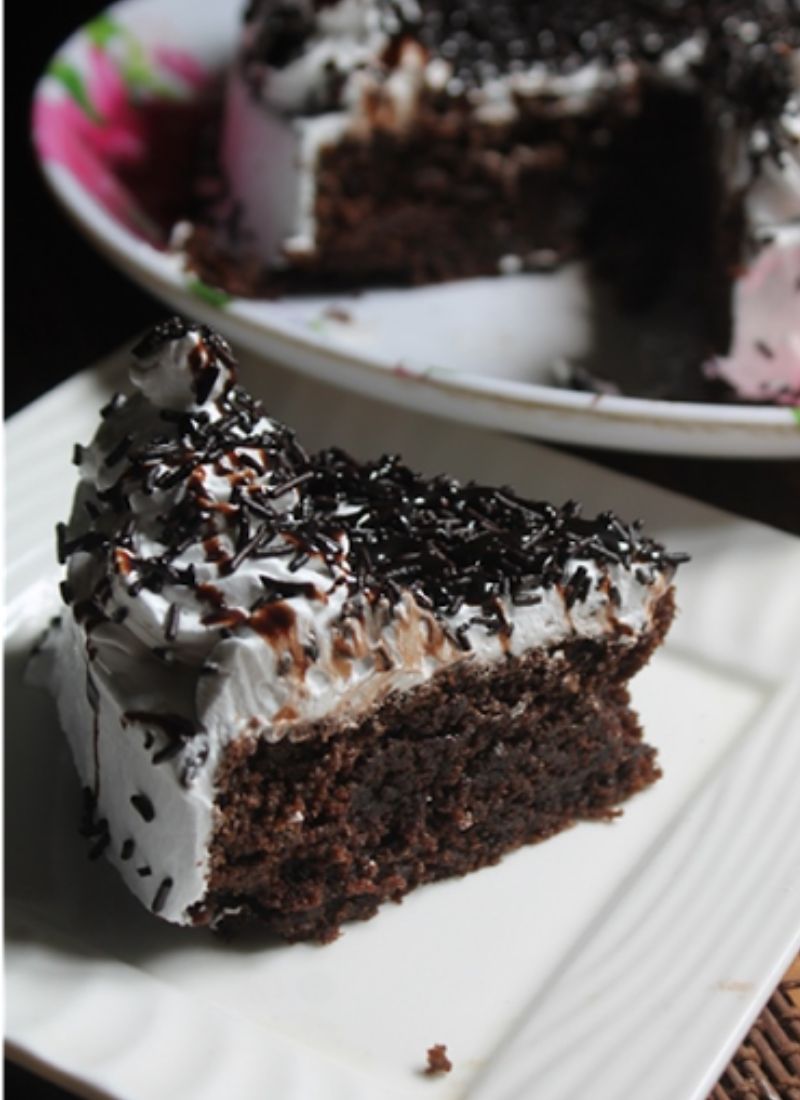 Eggless Chocolate Cake with Yogurt 