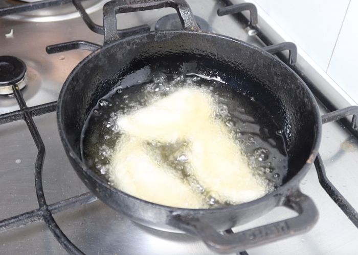 fry the sweet in oil