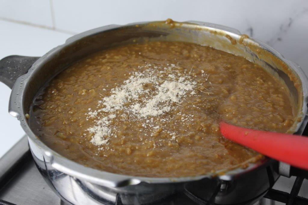 add ginger powder to sweet pongal | sakkarai pongal