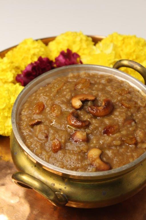 serve sakkarai pongal