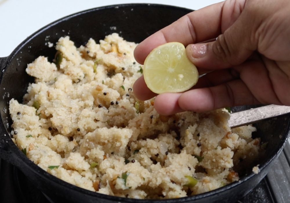 fluff up the upma, add lemon juice