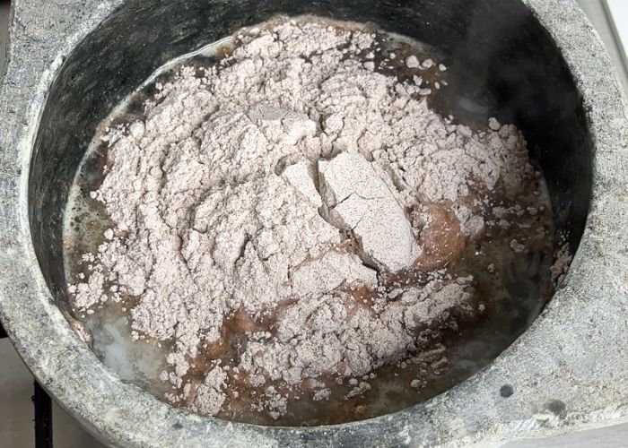 add ragi flour for making ragi mudde