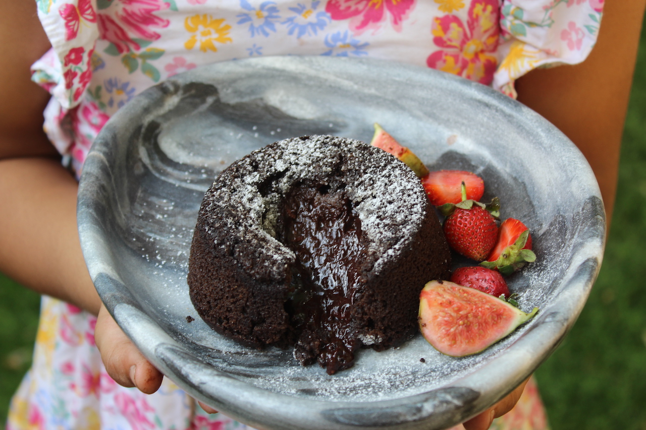 How to Bake a Cake In a Microwave - Bake with Shivesh