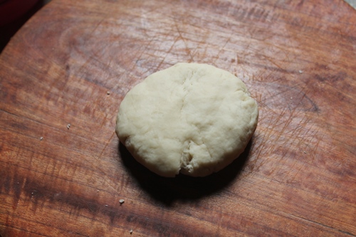 Sweet Diamond Cuts dough placed in cutting board