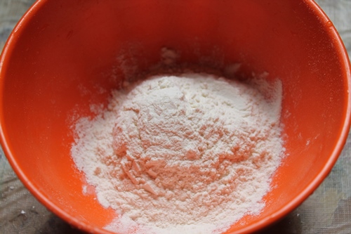 plain flour in a bowl