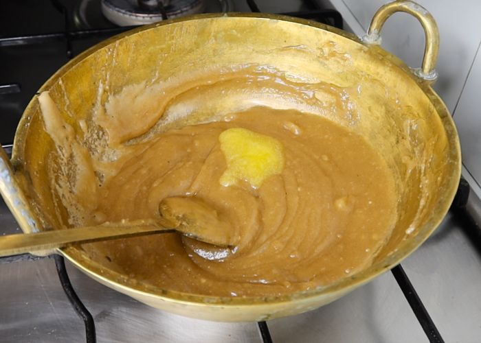 add more ghee and mix