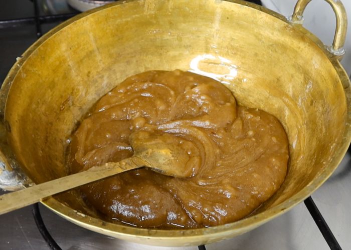 halwa looks nonsticky