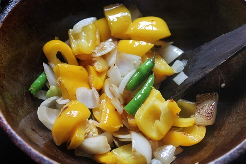cook yellow capsicum