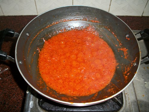 cook till tomatoes is cooked