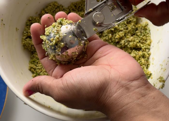 use ice cream scoop to shape falafel