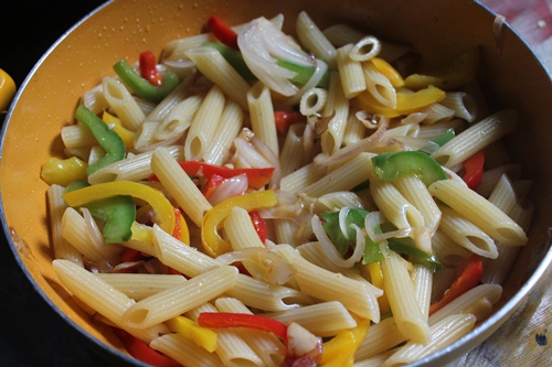 toss penne with peppers