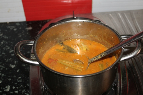kara kuzhambu ready in a casserole