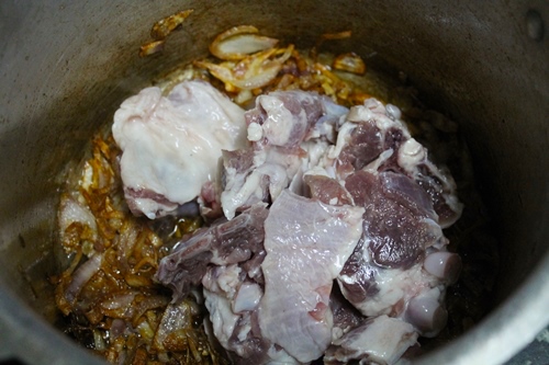 add in mutton pieces