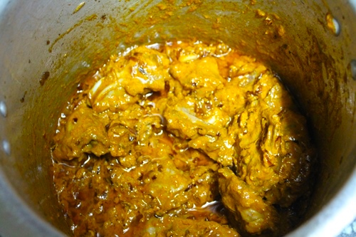 mix sauce into mutton