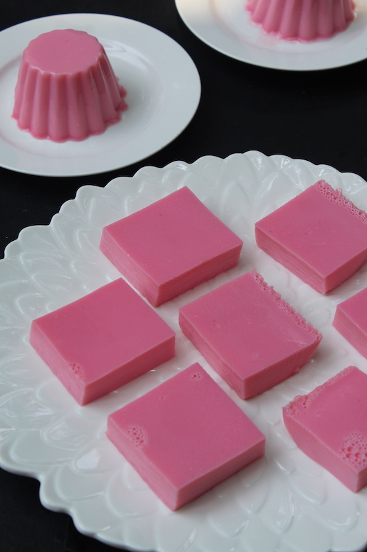 rose pudding cut into cubes