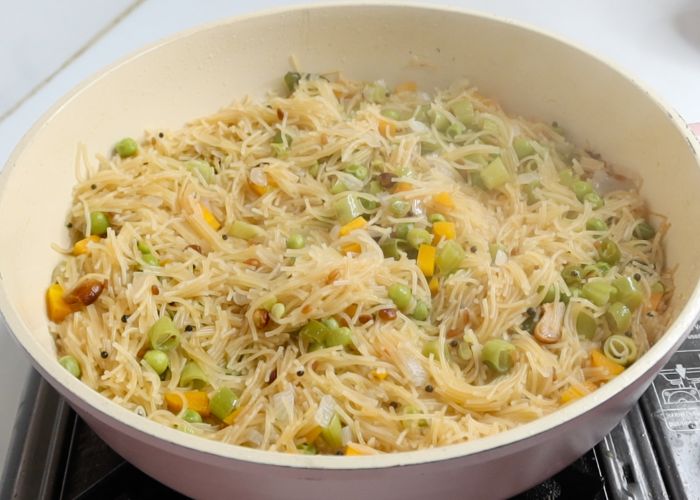 semiya upma with vegetables is ready