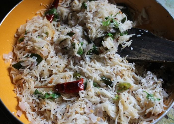 basic semiya upma is ready to serve