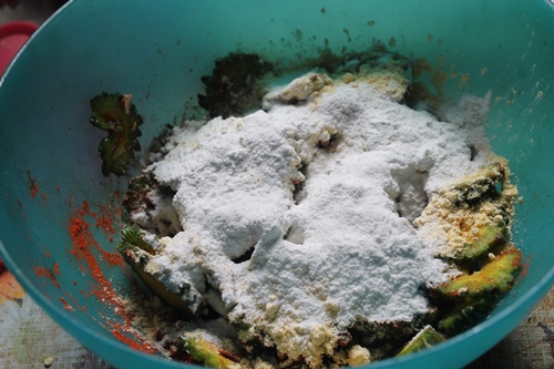 add rice flour to make bitter gourd chips
