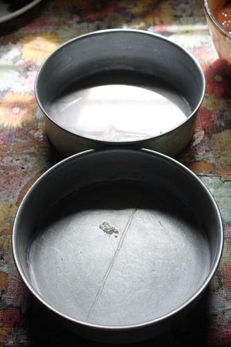 line 2 round cake pan with parchment paper