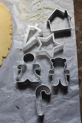 christmas themed cookie cutters