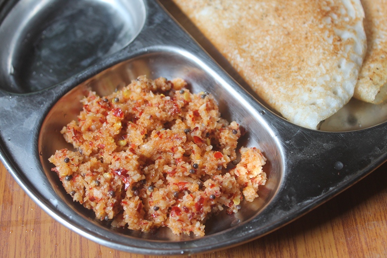 poondu chutney served with sponge dosa