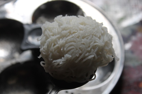 close shot of cooked idiyappam