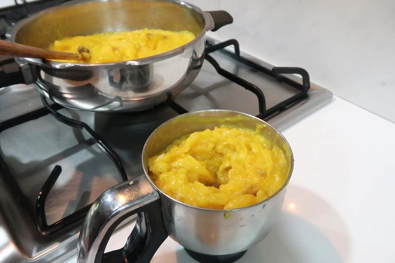 add jackfruit puree and chopped jackfruit in a kadai
