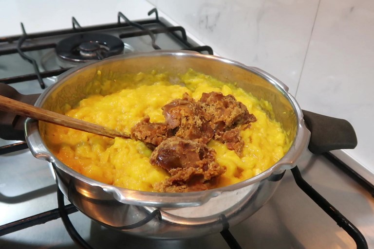 add jaggery to jackfruit