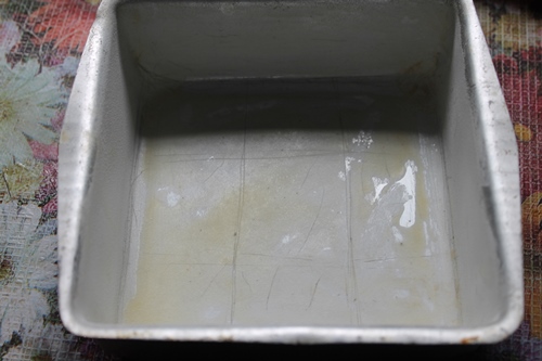 prepare cake pan