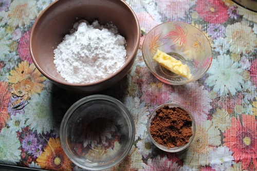 ingredients for chocolate glaze