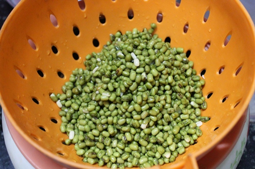 strain green gram in a colander