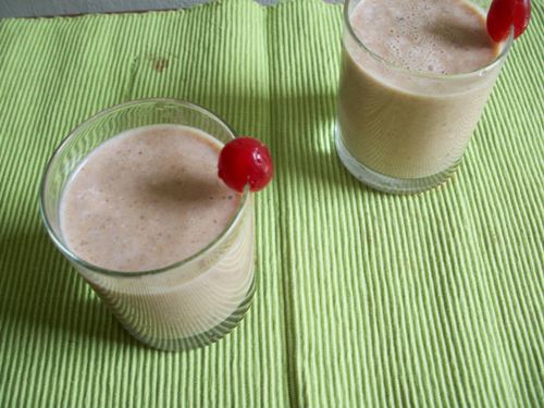 oats smoothie is ready to serve