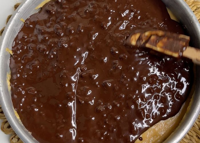 spread chocolate over peanut butter mix